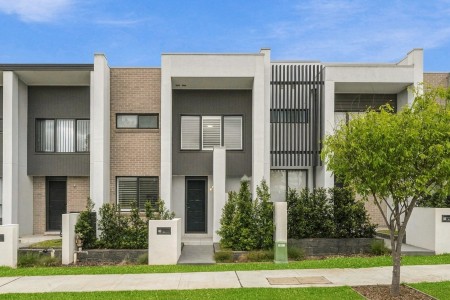 PARKSIDE LIVING IN A QUIET ORAN PARK SETTING