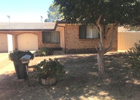 2/3 Rainbow Place, Dubbo, NSW 2830