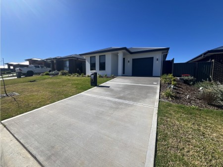 75 Magnolia Boulevard, Dubbo, NSW 2830