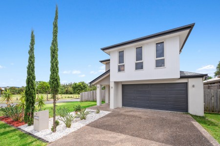 25 Milbrook Crescent, Pimpama, QLD 4209