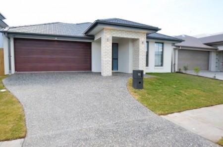 73 Flametree Circuit, Arundel, QLD 4214
