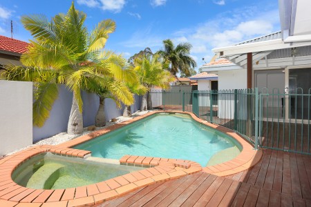 5 Calcetto Place, Arundel, QLD 4214