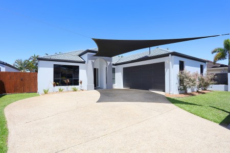 33 Ken Crescent, Helensvale, QLD 4212