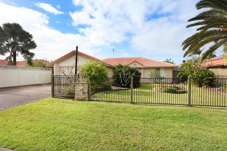 13 Silverash Street, Oxenford, QLD 4210