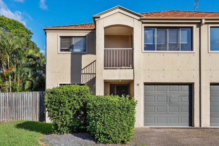 35/1-15 Santa Isobel Boulevarde, Pacific Pines