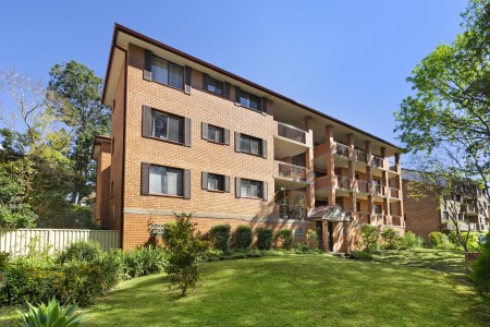 NORTH FACING APARTMENT IN THE HEART OF WESTMEAD
