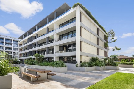 Sold by David Lao if you are looking to sell call 0466 756 377.