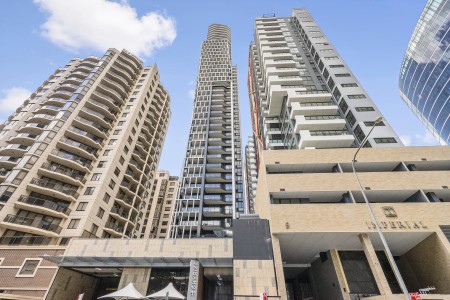 Sold by David Lao if you are looking to sell call 0466 756 377.