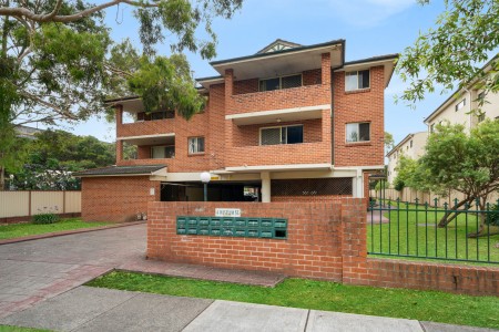 Sold by David Lao if you are looking to sell call 0466 756 377!