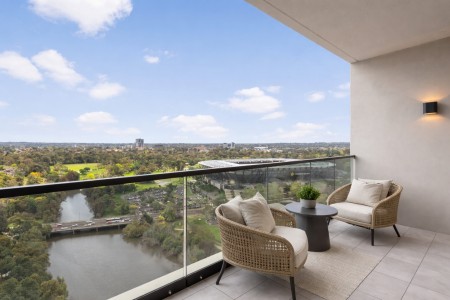 Luxury river view apartment