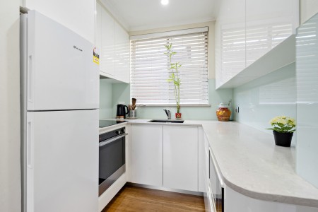 Modern, Top-Floor Unit