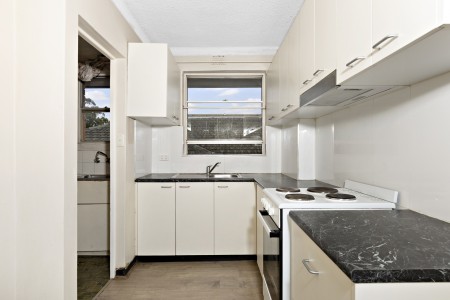 Tidy 2 Bedroom Unit