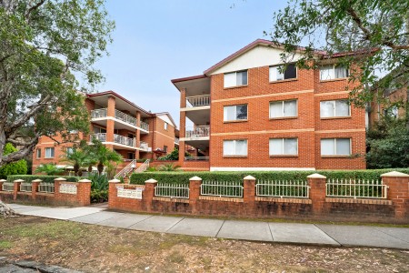 Large 3 Bedroom Unit