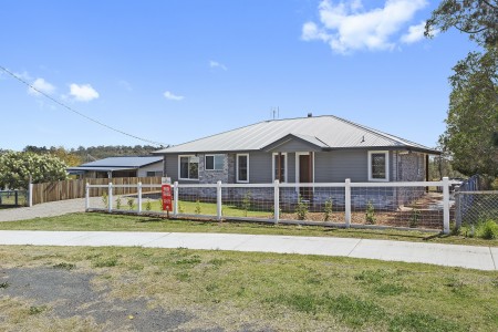 1528 Haden Crows Nest Road, Haden, QLD 4353