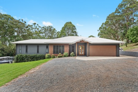 10 Kay Ann  Court, Hampton, QLD 4352