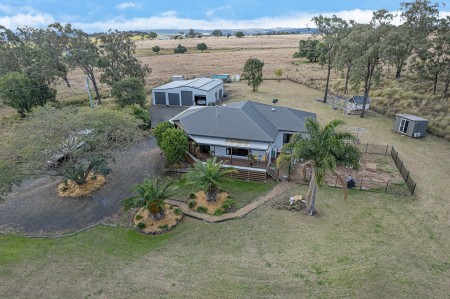 86 Sternbergs Luchts Road, Kulpi, QLD 4352