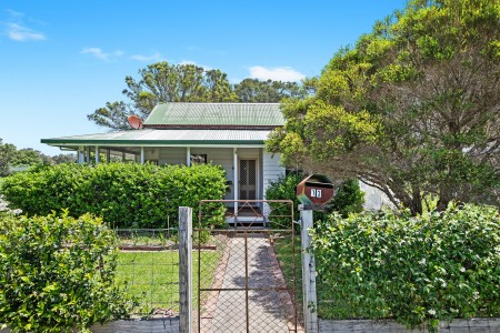 13 Devoncourt Road, Crows Nest, QLD 4355