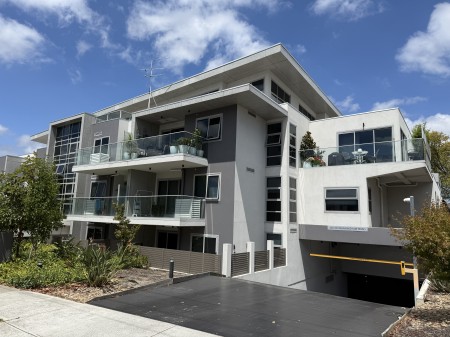 401/330 Manningham Road, Doncaster, VIC 3108