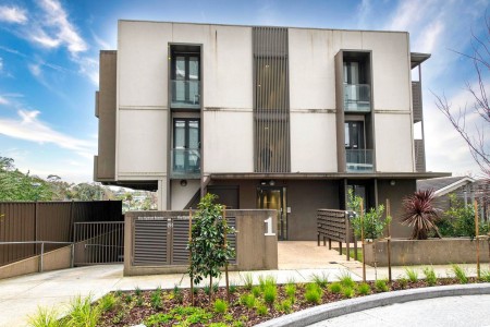 2/1 Wellington Road, Box Hill, VIC 3128