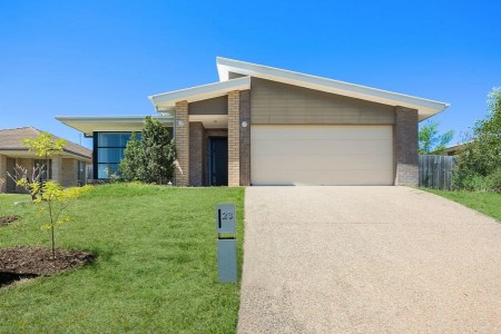 23 Brentwood Drive, Bundamba, QLD 4304