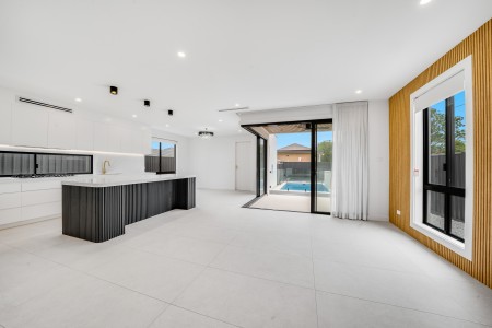Luxury Riverside Family Home with In-Ground Pool For Rent!