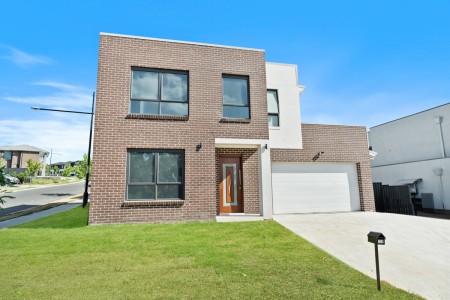 Brand New Family Home with 4 Bedrooms and Multiple Living Areas
