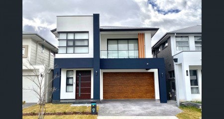 Luxury Living at 12 Cassowary Street, Melonba