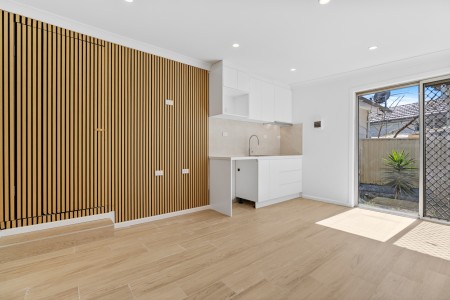 Modern 1-Bedroom Flat in Tregear