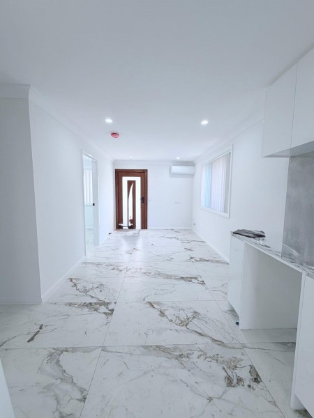 Modern 2-Bedroom Granny Flat in Convenient Location