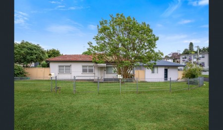 Stunning 3-Bedroom House in Campbelltown