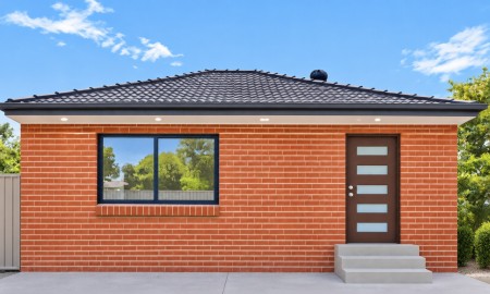 Spacious Family Living in a Peaceful Minto Setting