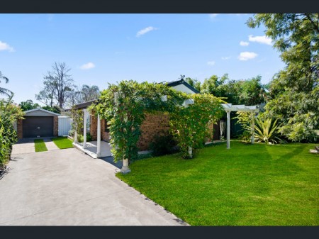 Bright, Spacious and Perfectly Positioned