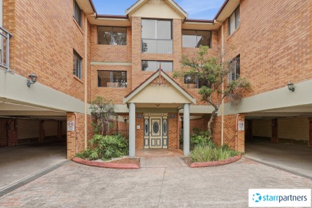 Ideal Location, walk to station and shops