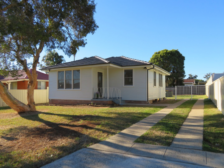 Freshly Presented Home in a Prime Location !!