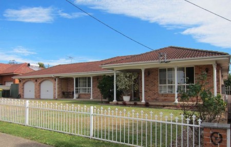 Spacious Family Home in Prime Rooty Hill Location!!