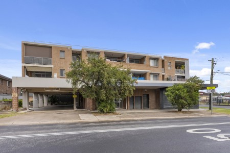 SOLID 2-BED APARTMENT