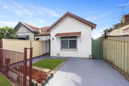 LOW MAINTENANCE LIVING IN CONVENIENT LOCATION - OPEN TO VIEW SAT 06/06/2026 @ 11-11.30AM