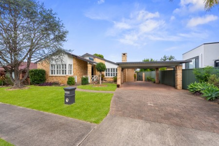 WIDE FRONTAGE OPPORTUNITY
