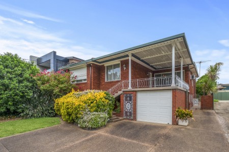 LARGE POTENTIAL PACKED HOME AND LAND