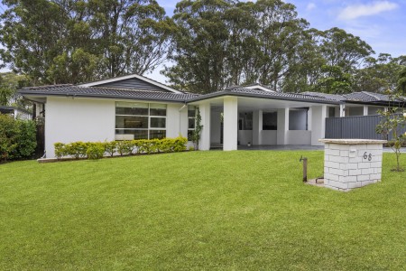 SLICK SINGLE-LEVEL WITH RESERVE OUTLOOK