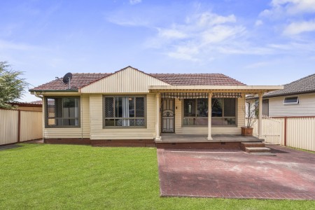 FLAT BLOCK, CLEAN HOME, GREAT OPPORTUNITY
