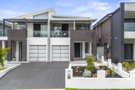 EXTRA SPACIOUS 4-BEDROOM HOME