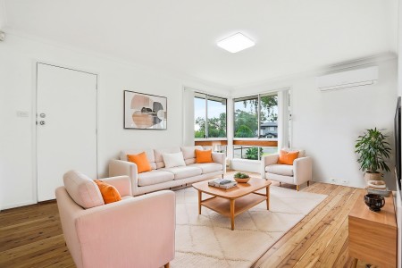 Air-Conditioned Three-Bedroom House with Polished Timber Floors, Gas Cook-Top and Tandem Carport!