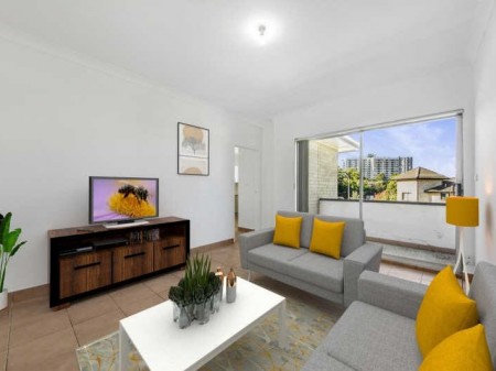 Two bedroom unit in the heart of Parramatta
