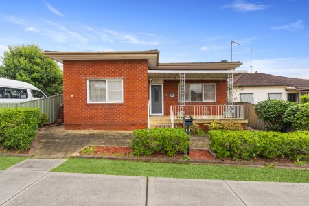 EXCITING DEVELOPMENT OPPORTUNITY - OPEN TO VIEW SAT 13/06/2026 @ 12-12.30PM