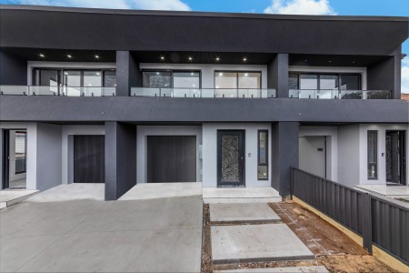 Stunning Brand New 3 Bedroom Triplex, 4 Bathrooms!
