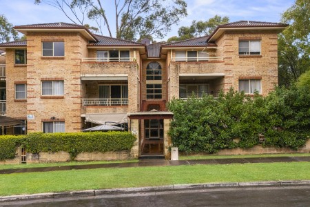 CONTEMPORARY UNIT, FULL BRICK COMPLEX