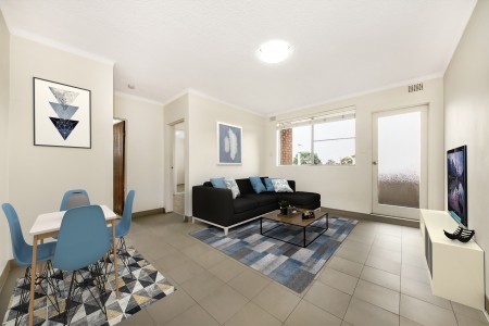 Well Maintained 2 Bedroom Unit In The Heart Of Merrylands