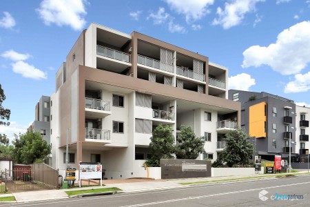 Luxury Apartment Near Station