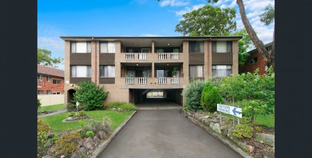 Spacious Two Bedroom Unit with Garage